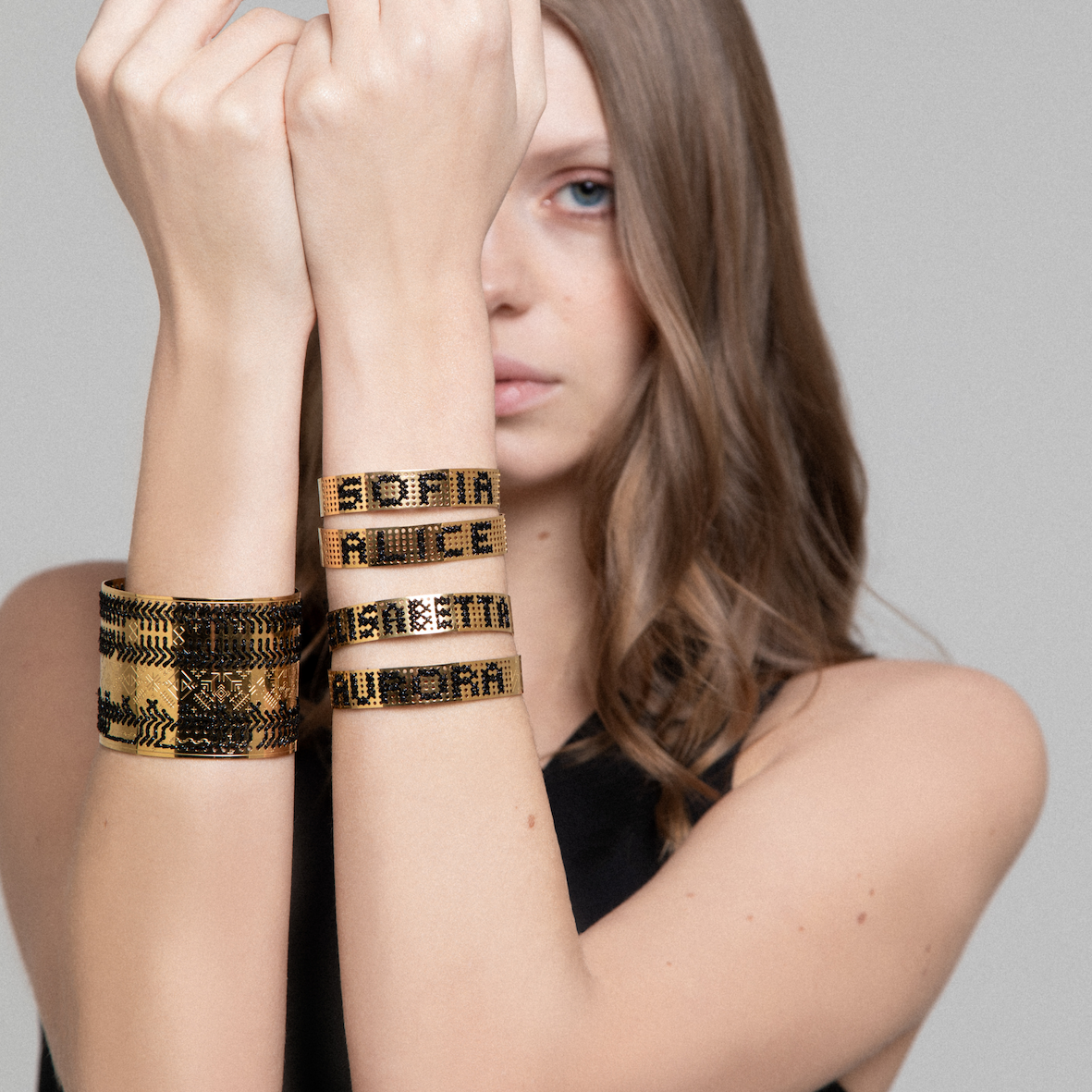BRACCIALE ALTO INCISO ORO - Monocolore