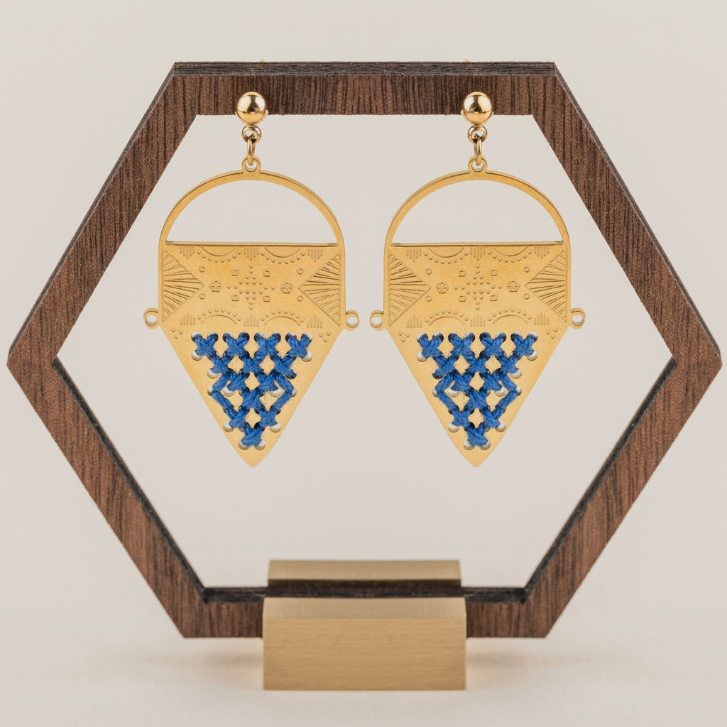 18K GOLD TRIANGULAR DANGLING EARRINGS - Crosses