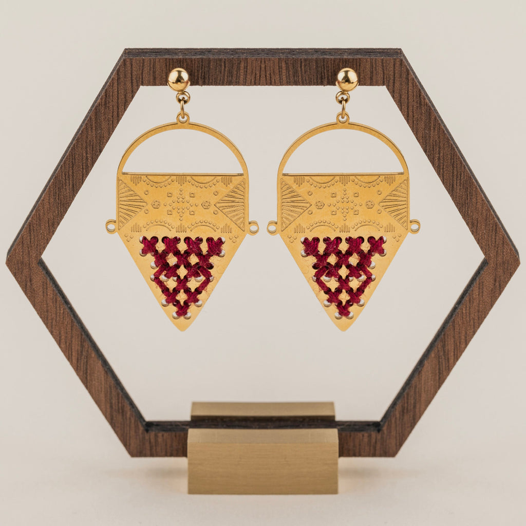 18K GOLD TRIANGULAR DANGLING EARRINGS - Crosses