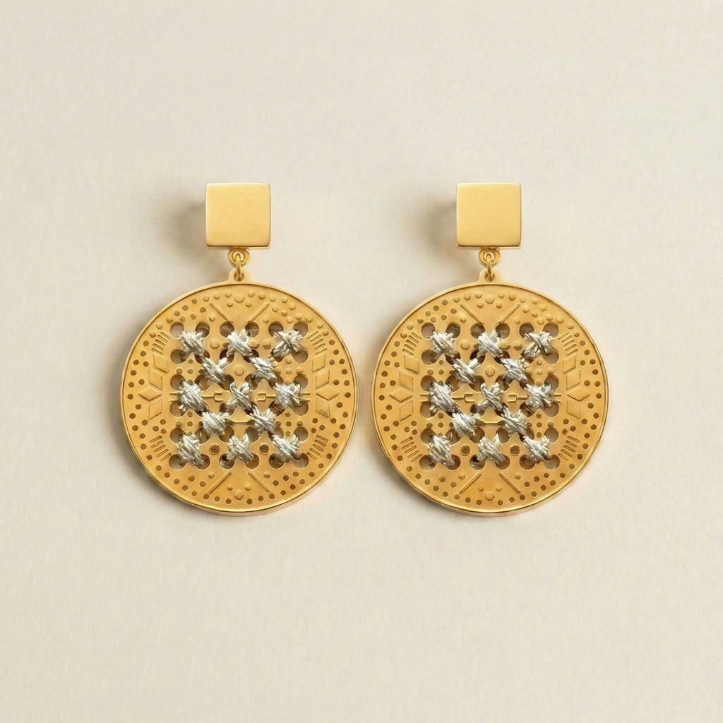18K GOLD ROUND DANGLE EARRINGS