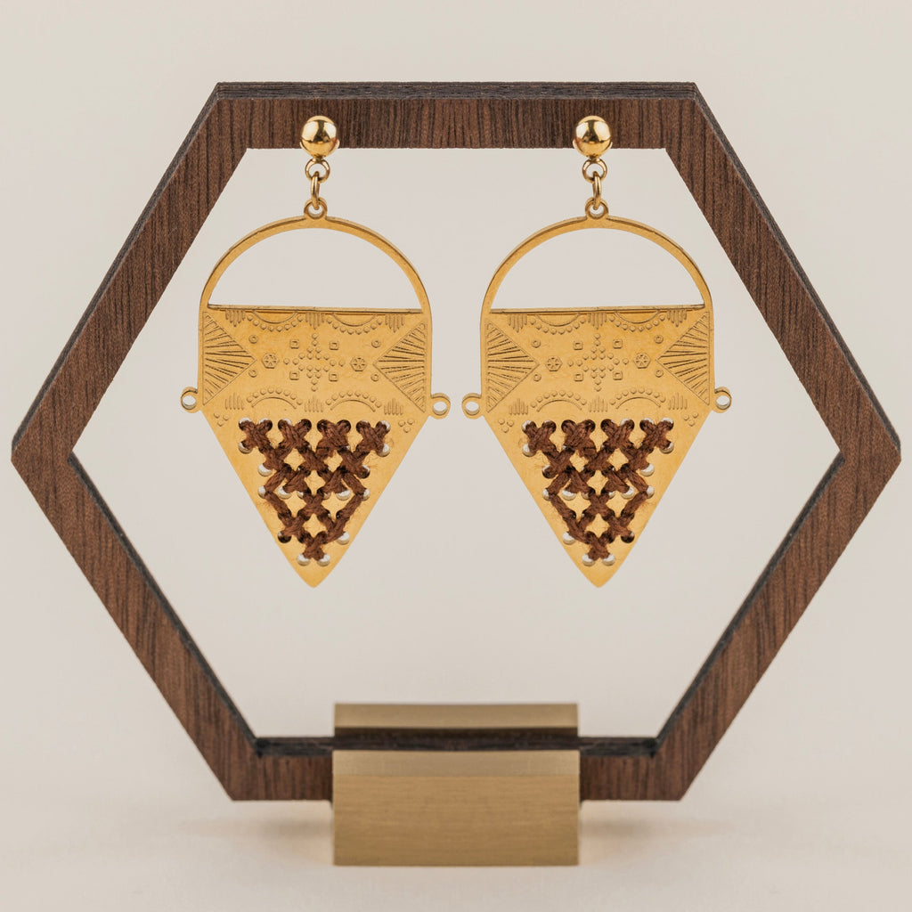 18K GOLD TRIANGULAR DANGLING EARRINGS - Crosses