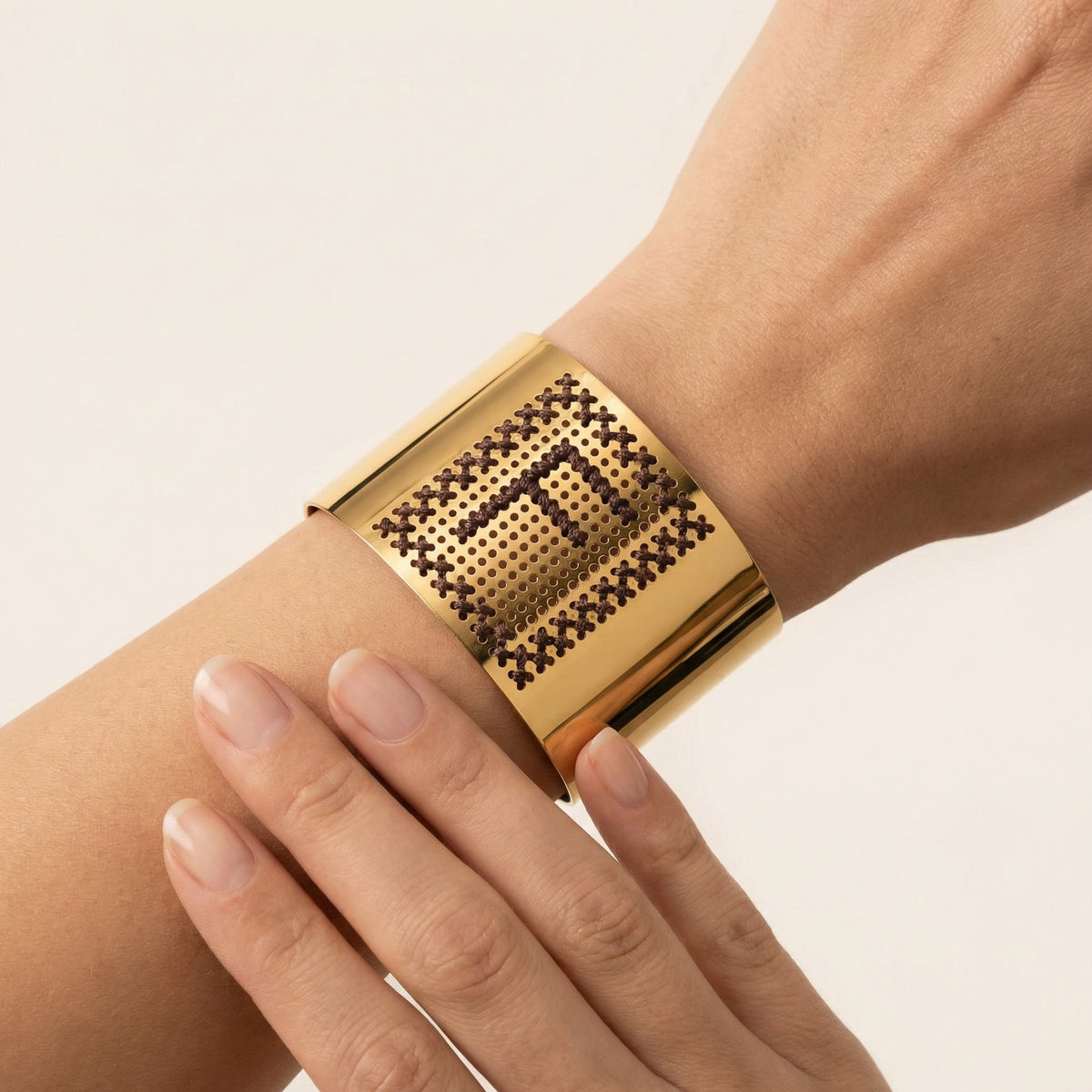 BRACCIALE ALTO LISCIO ORO - Iniziale