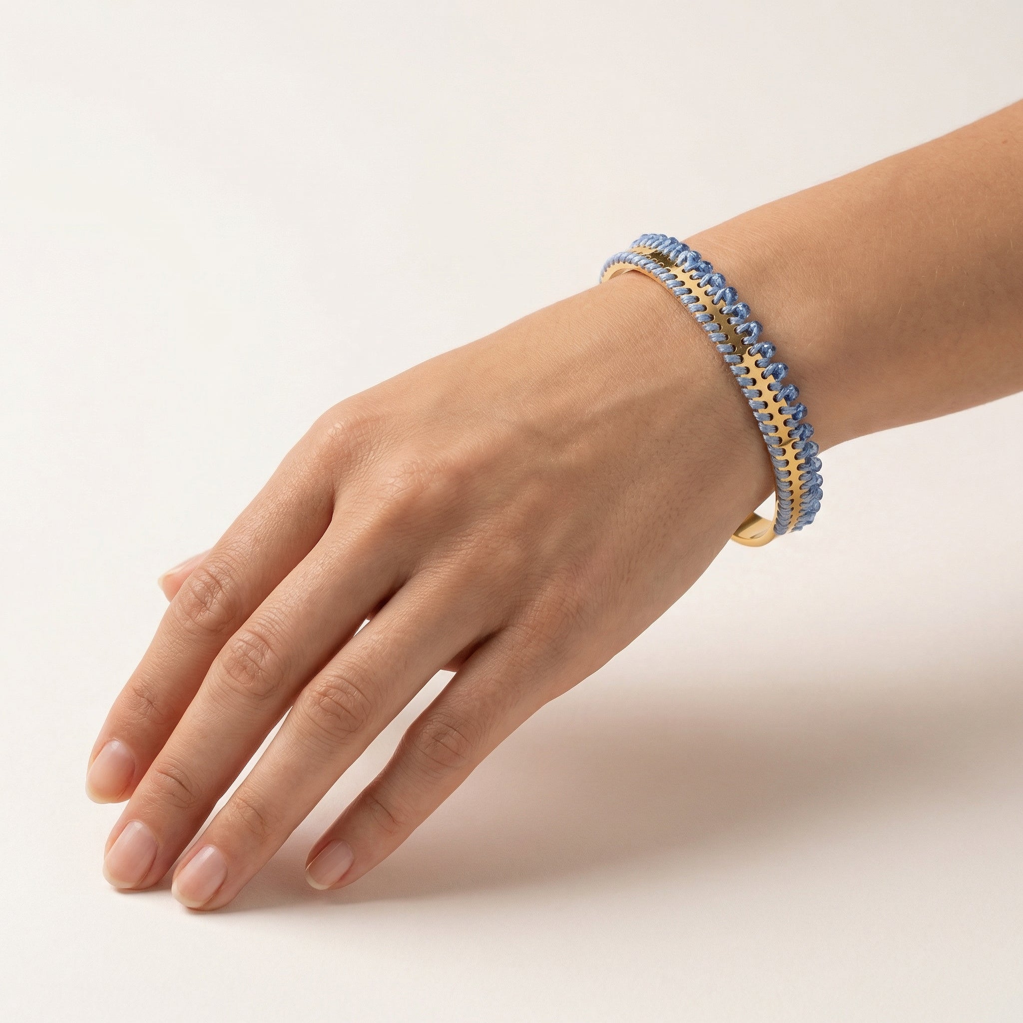 LOW BRACELET IN 18K GOLD - CUSTOMIZABLE